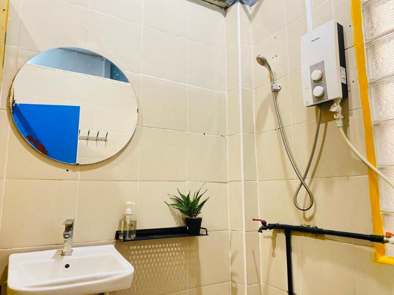 Social Backpacker Hostel & Rooftop Bar Battambang Dış mekan fotoğraf