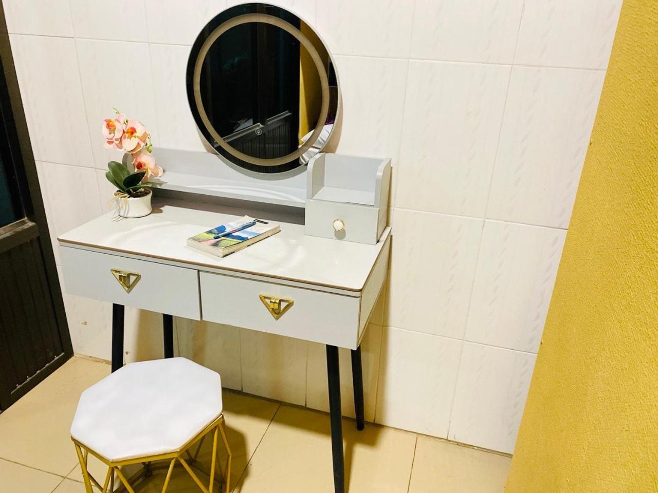 Social Backpacker Hostel & Rooftop Bar Battambang Dış mekan fotoğraf