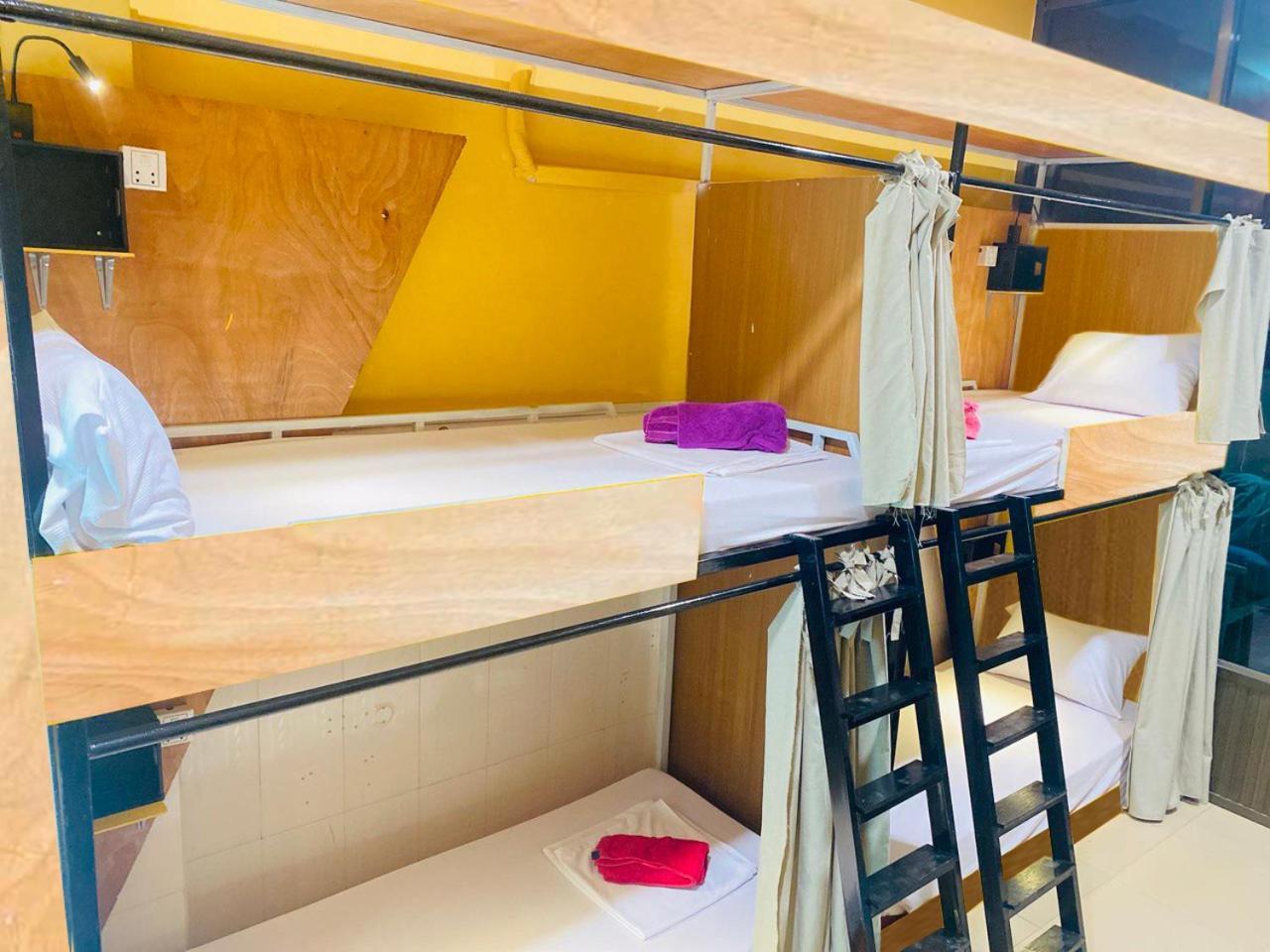 Social Backpacker Hostel & Rooftop Bar Battambang Dış mekan fotoğraf