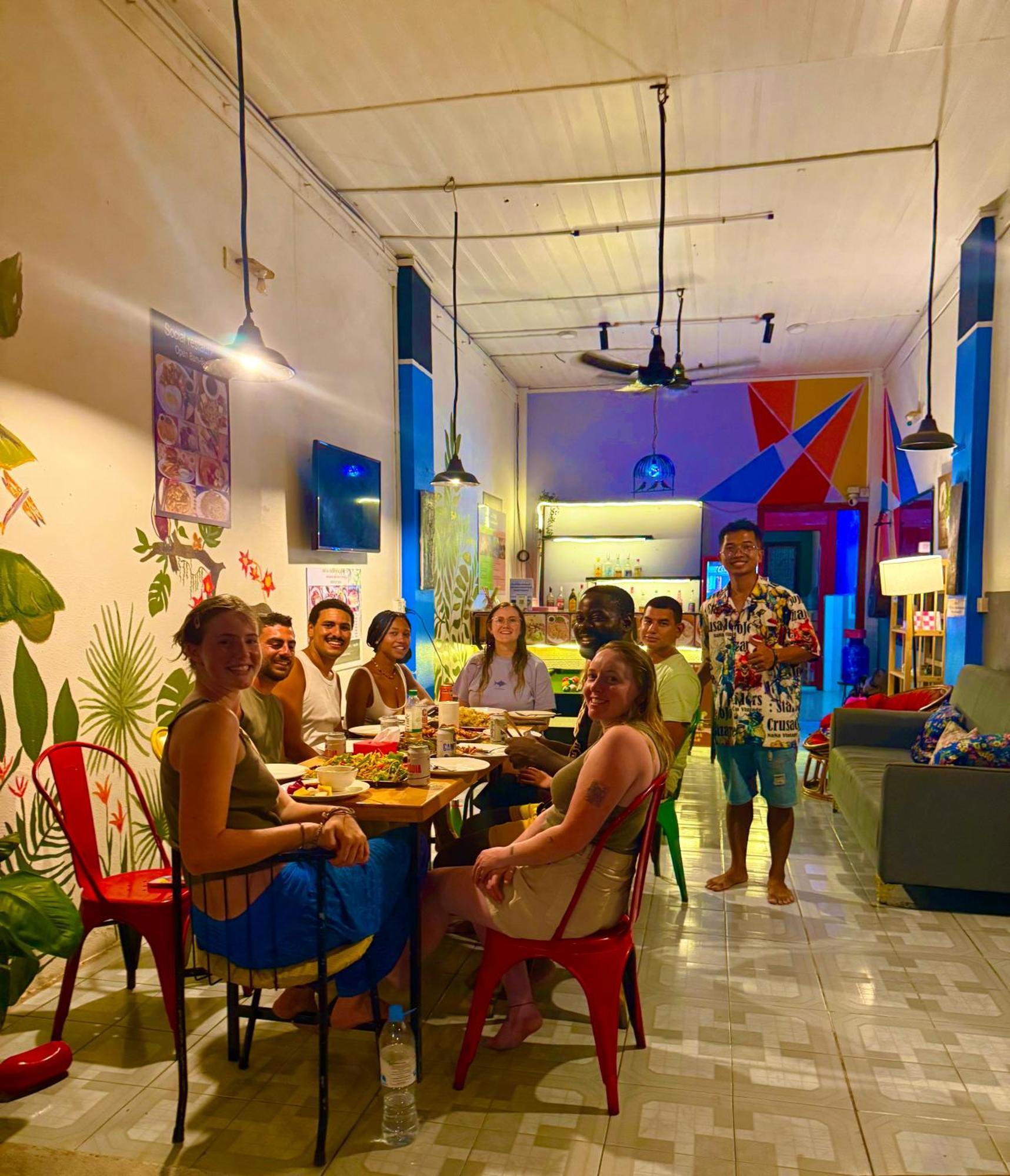 Social Backpacker Hostel & Rooftop Bar Battambang Dış mekan fotoğraf